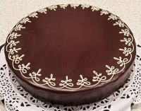  Sacher mit Randverzierung